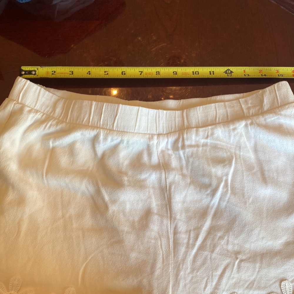 Riley & James Cream Lace Shorts - Picture 8 of 12